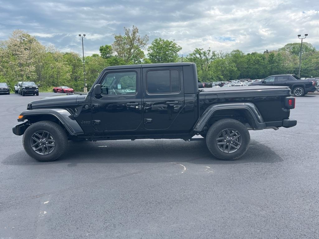 used 2024 Jeep Gladiator car, priced at $38,987