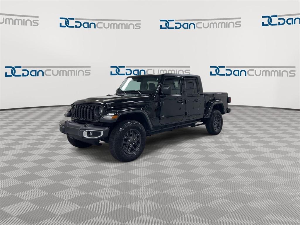used 2024 Jeep Gladiator car, priced at $38,587