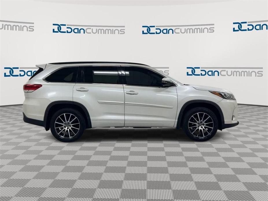 used 2017 Toyota Highlander car, priced at $17,500