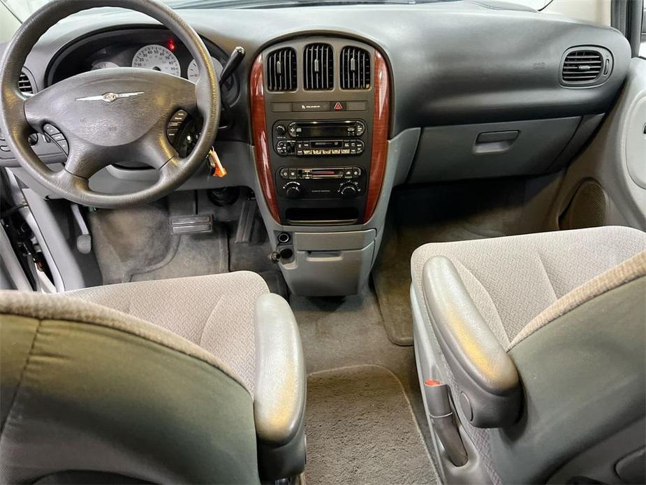 used 2007 Chrysler Town & Country car, priced at $2,500