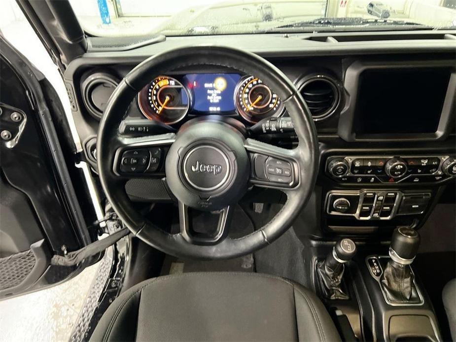 used 2022 Jeep Wrangler Unlimited car, priced at $31,987