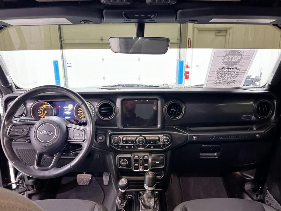 used 2022 Jeep Wrangler Unlimited car, priced at $31,987