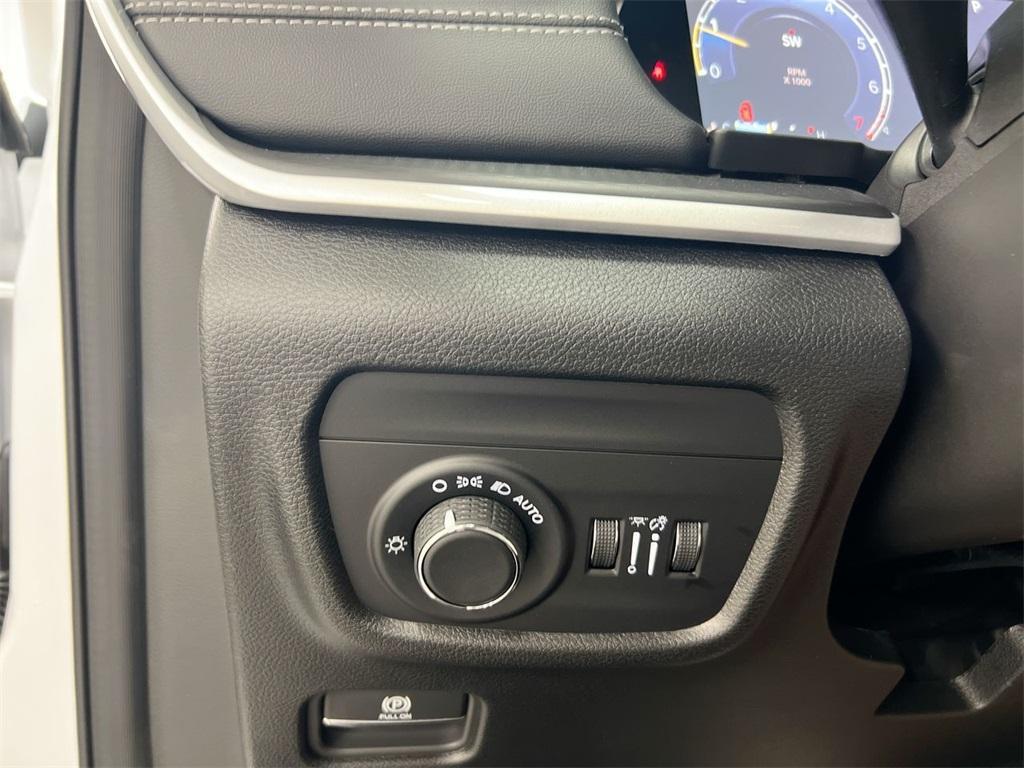 new 2025 Jeep Grand Cherokee L car, priced at $39,766