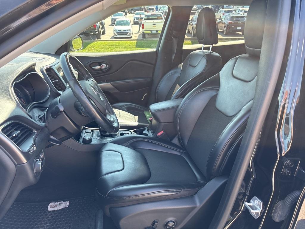 used 2020 Jeep Cherokee car, priced at $19,787