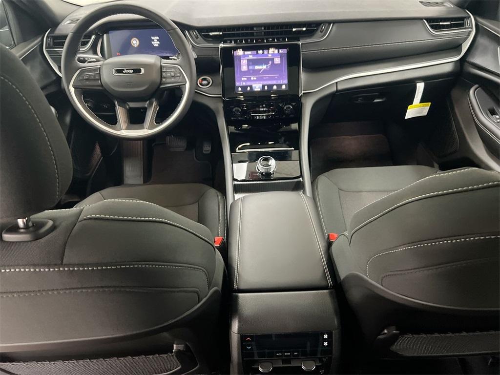 new 2025 Jeep Grand Cherokee L car, priced at $40,066