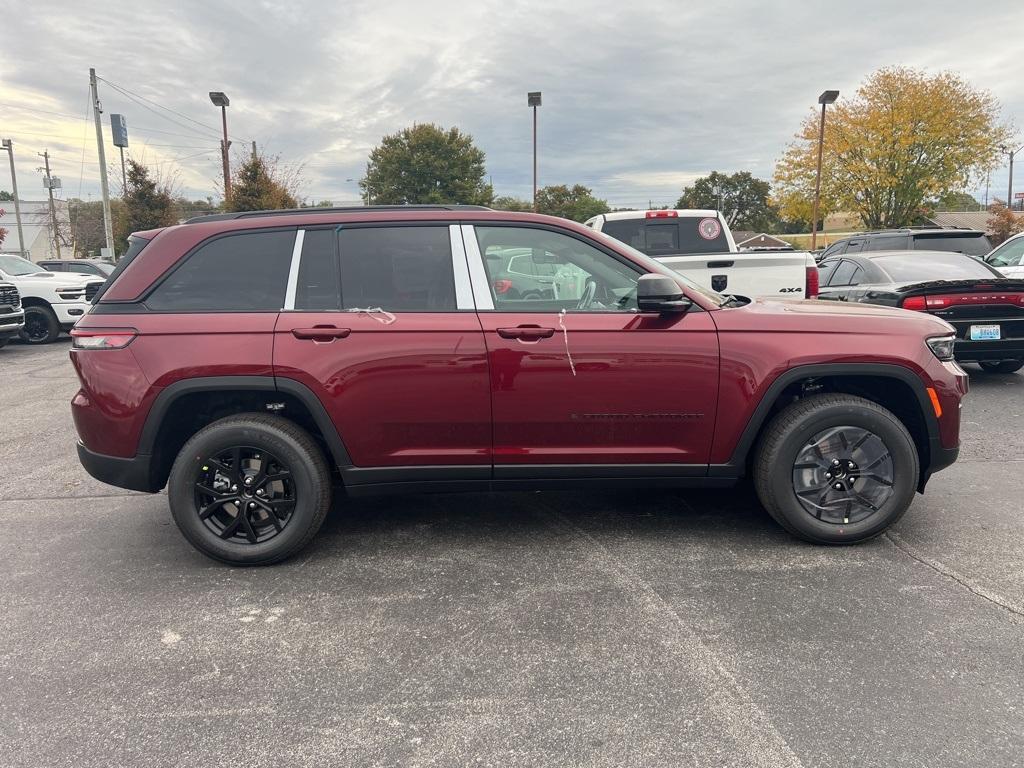new 2025 Jeep Grand Cherokee car, priced at $38,708