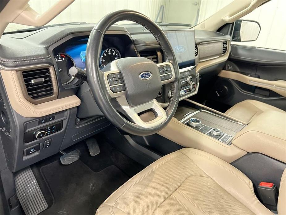 used 2023 Ford Expedition car, priced at $45,987