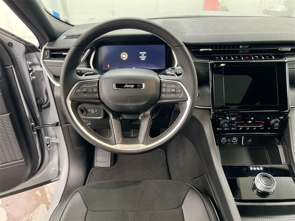 new 2025 Jeep Grand Cherokee car, priced at $39,478