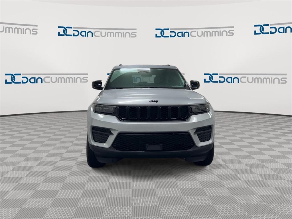new 2025 Jeep Grand Cherokee car, priced at $39,478