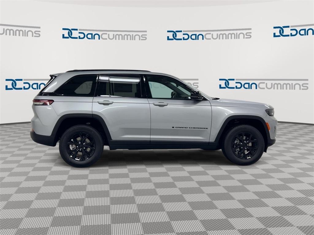 new 2025 Jeep Grand Cherokee car, priced at $39,478
