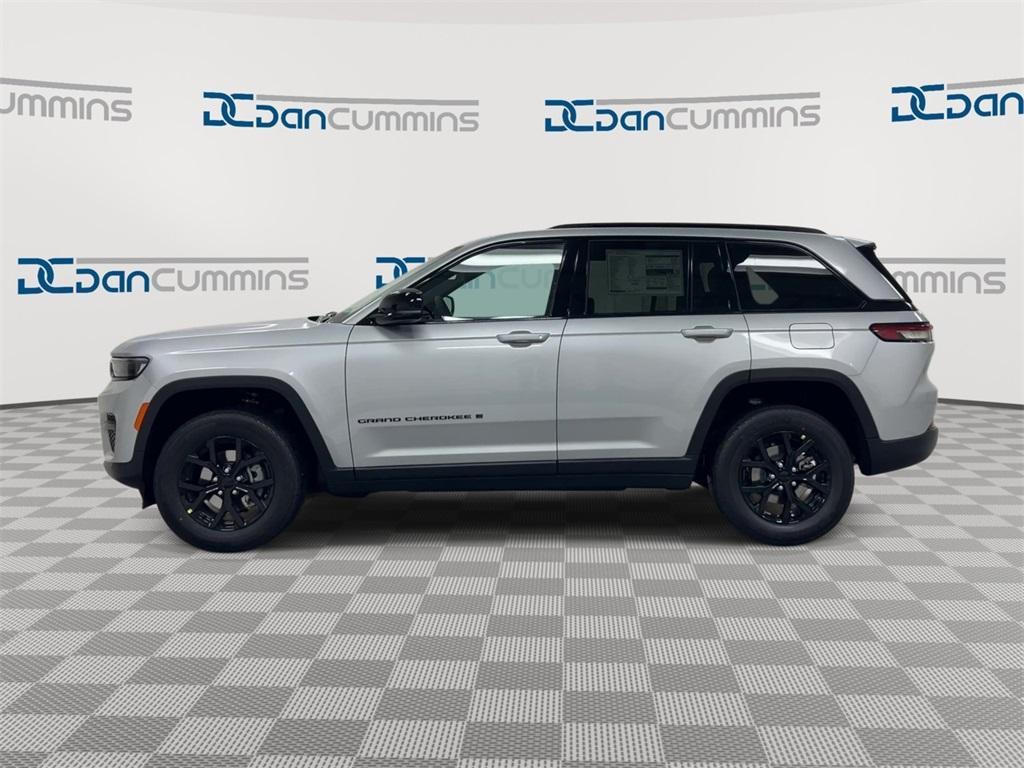 new 2025 Jeep Grand Cherokee car, priced at $39,478