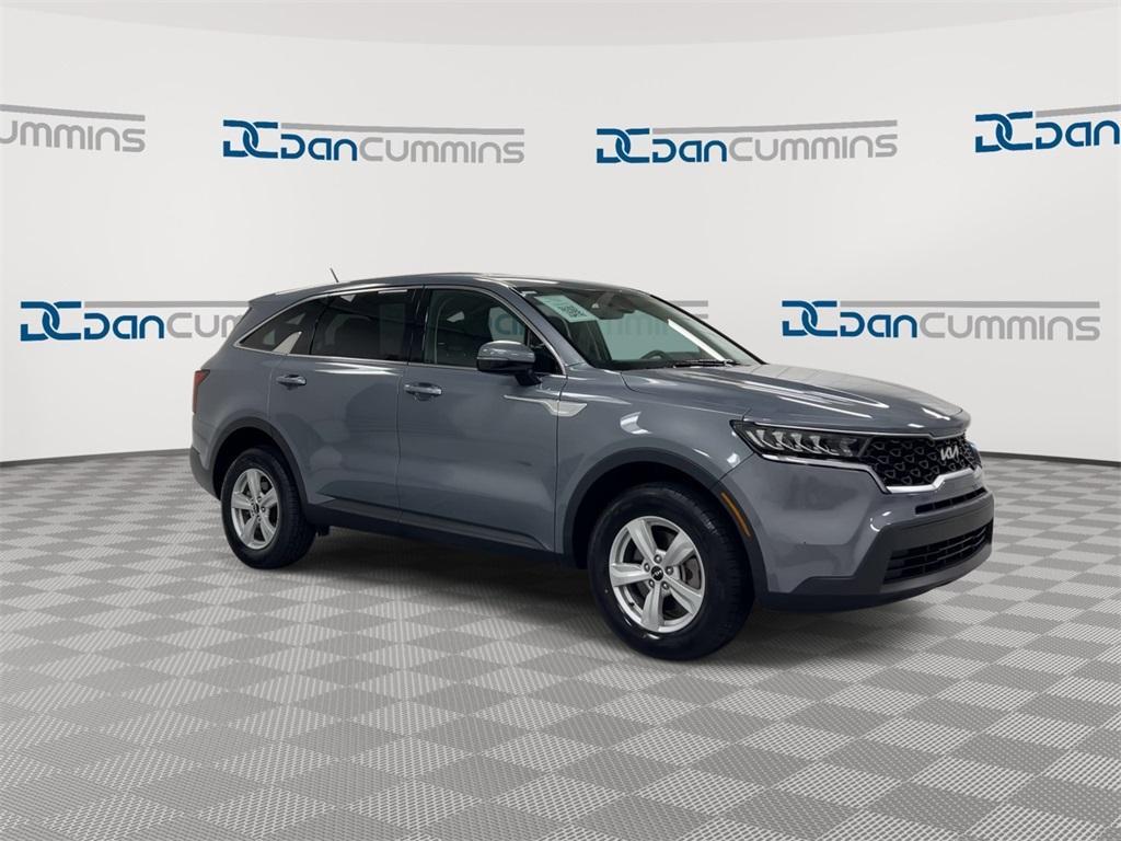 used 2023 Kia Sorento car, priced at $24,987