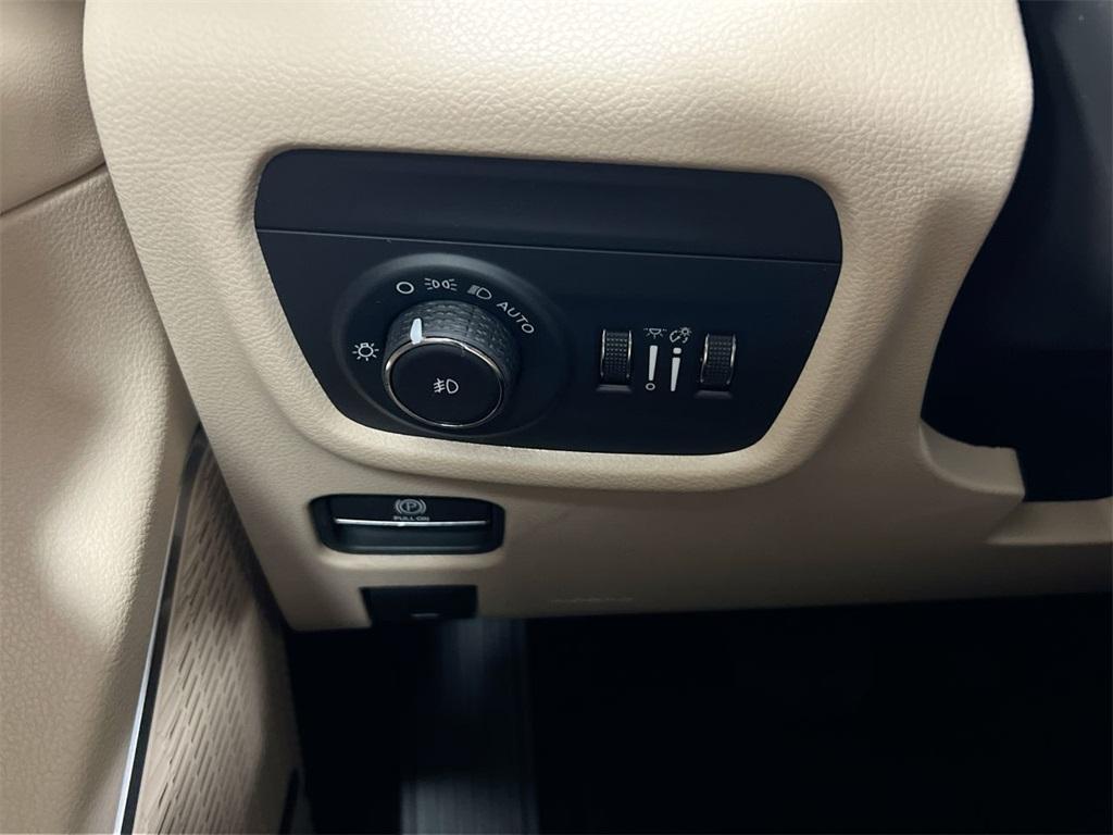 new 2025 Jeep Grand Cherokee car, priced at $38,588