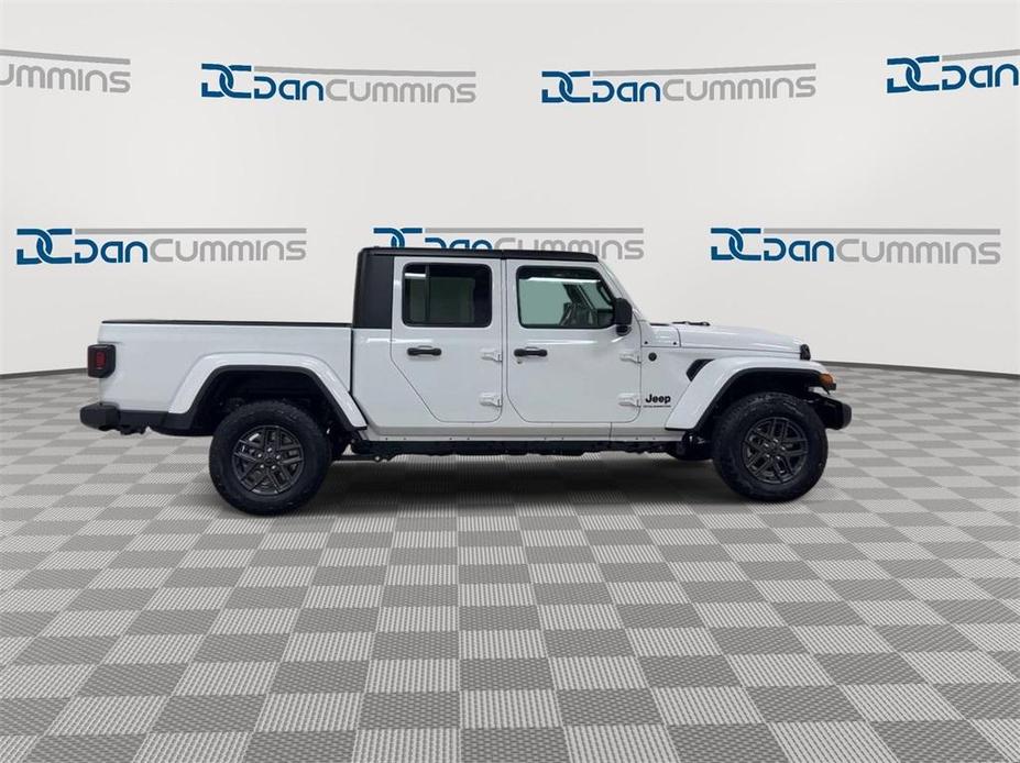 new 2024 Jeep Gladiator car, priced at $49,441
