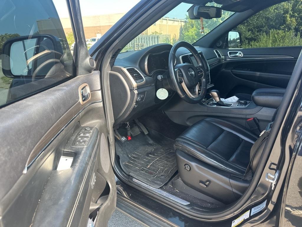 used 2016 Jeep Grand Cherokee car, priced at $10,900