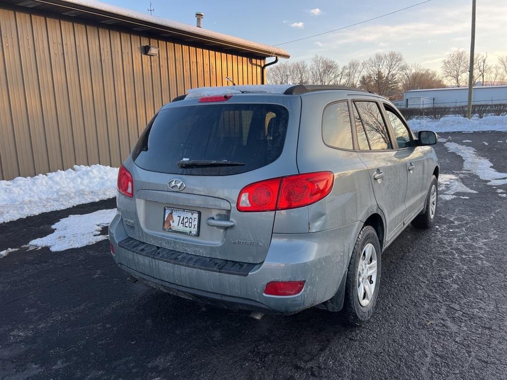 used 2009 Hyundai Santa Fe car, priced at $5,500