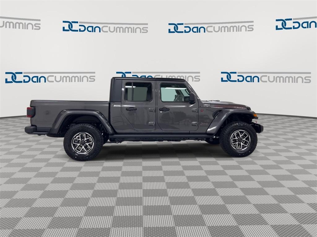 new 2025 Jeep Gladiator car, priced at $47,894