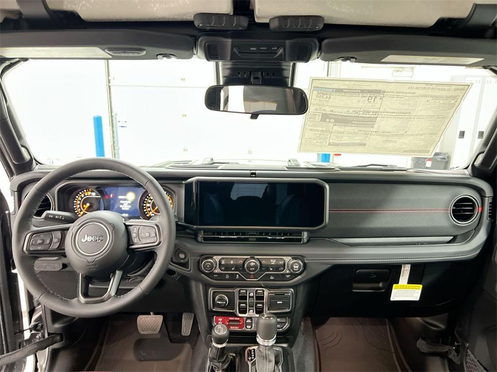 new 2025 Jeep Gladiator car, priced at $47,894
