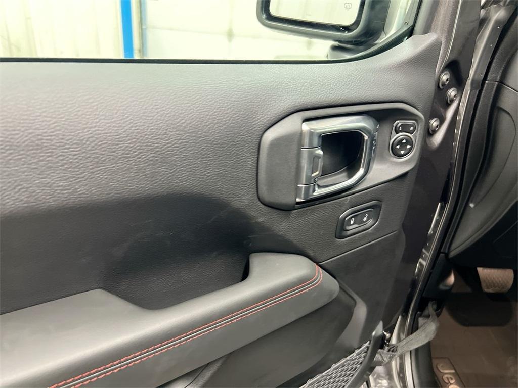 new 2025 Jeep Gladiator car, priced at $47,894