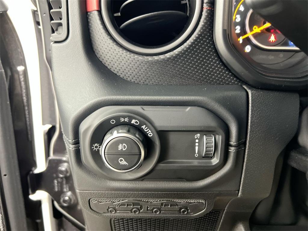 new 2025 Jeep Gladiator car, priced at $47,894
