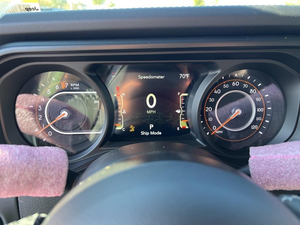 new 2025 Jeep Gladiator car, priced at $48,894