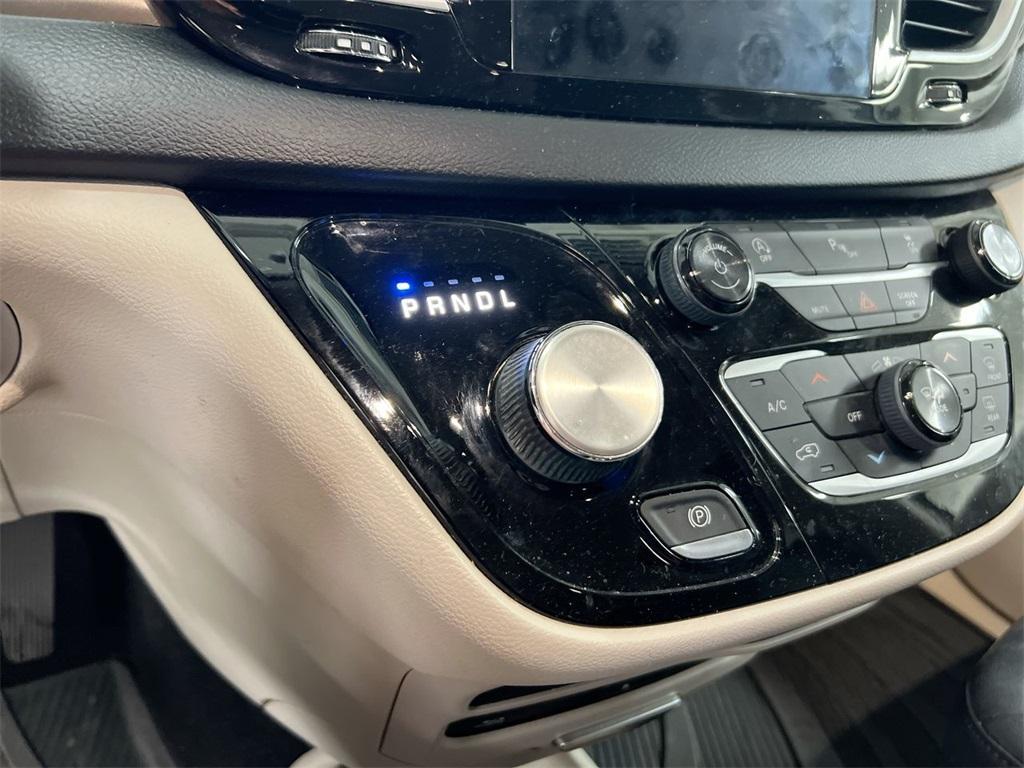 used 2018 Chrysler Pacifica car, priced at $12,900