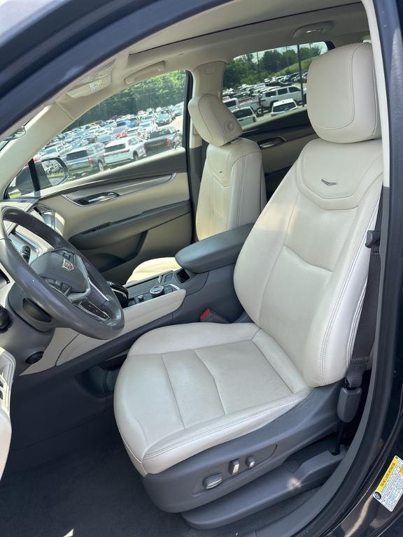 used 2020 Cadillac XT5 car, priced at $22,987