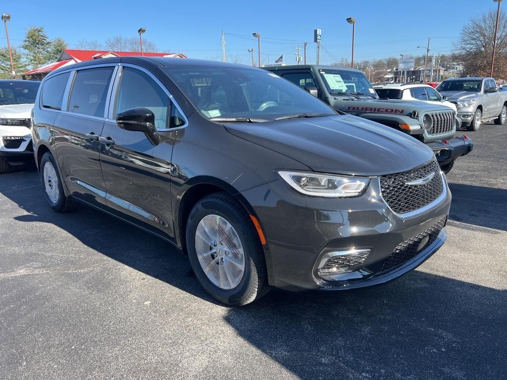 new 2026 Chrysler Pacifica car, priced at $38,998