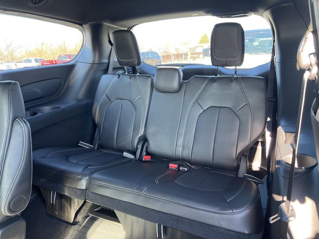 new 2026 Chrysler Pacifica car, priced at $38,998