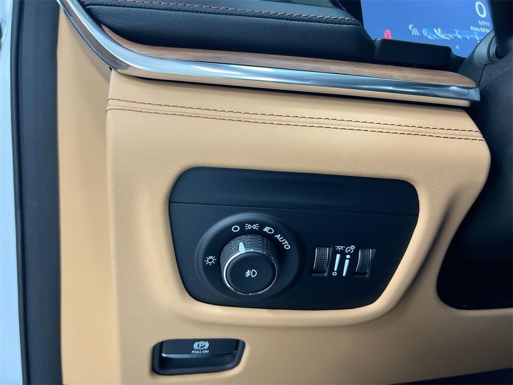 new 2025 Jeep Grand Cherokee car, priced at $63,790