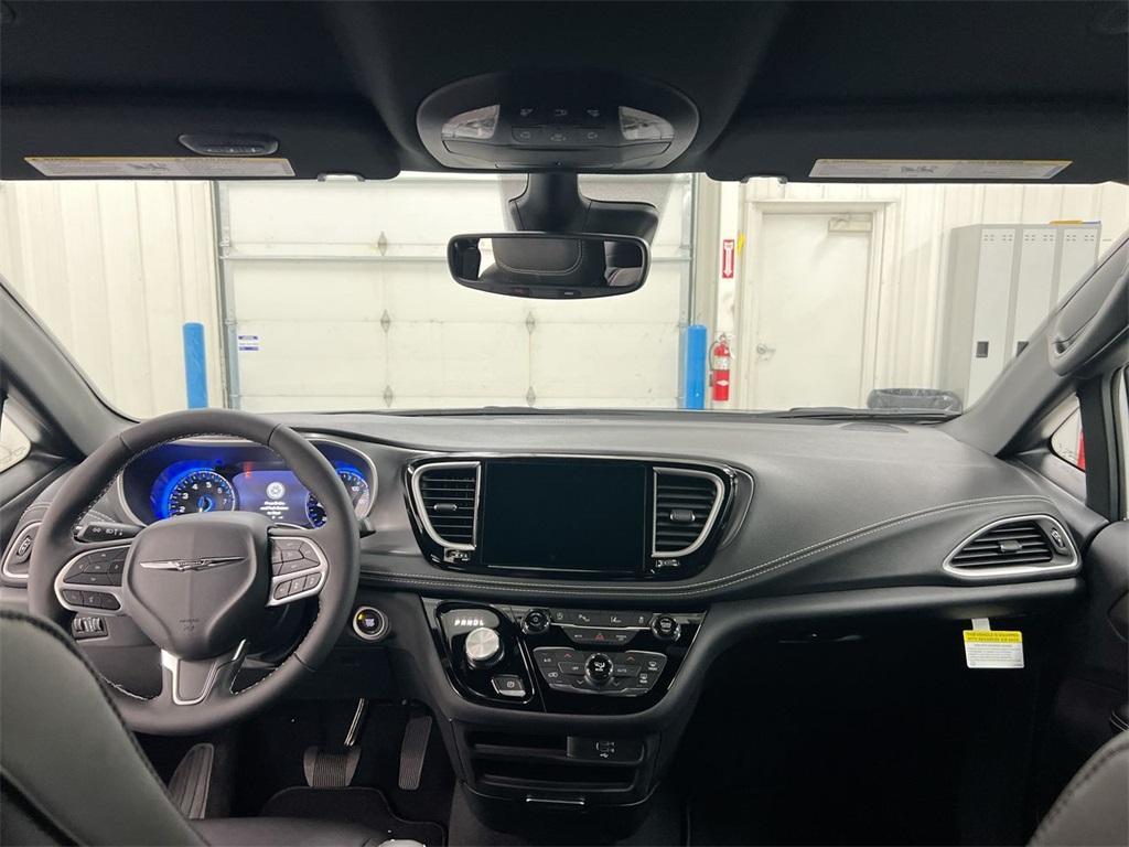 new 2026 Chrysler Pacifica car, priced at $39,298