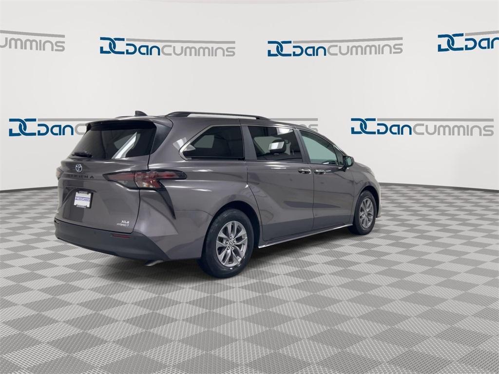 used 2023 Toyota Sienna car, priced at $43,987