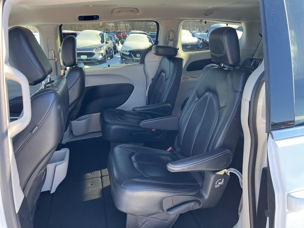 used 2022 Chrysler Pacifica car, priced at $21,587