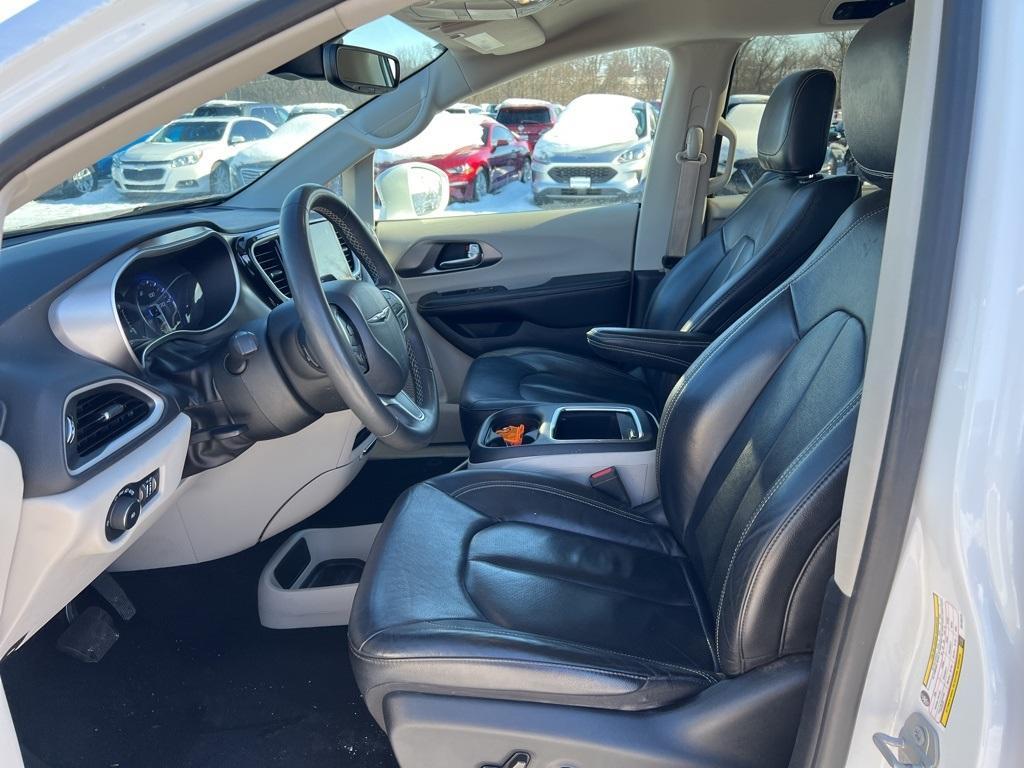 used 2022 Chrysler Pacifica car, priced at $21,587