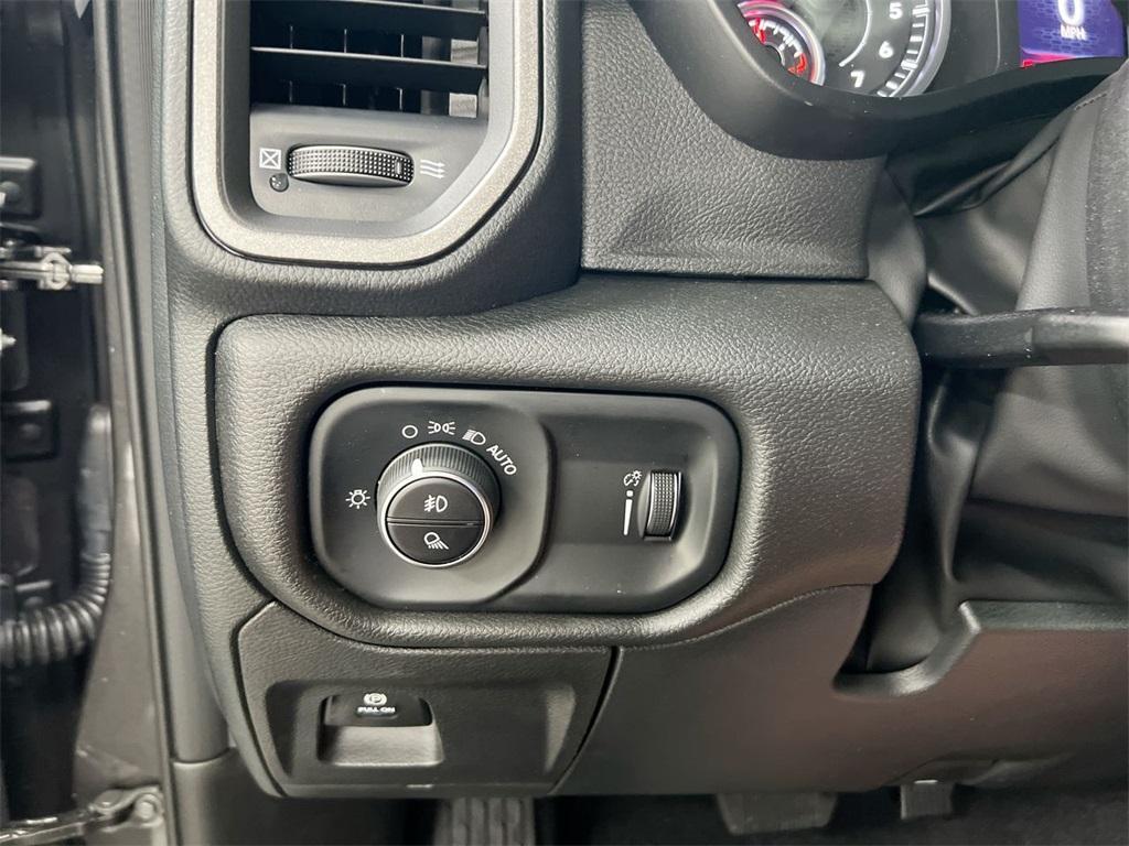 new 2025 Ram 1500 car, priced at $42,647