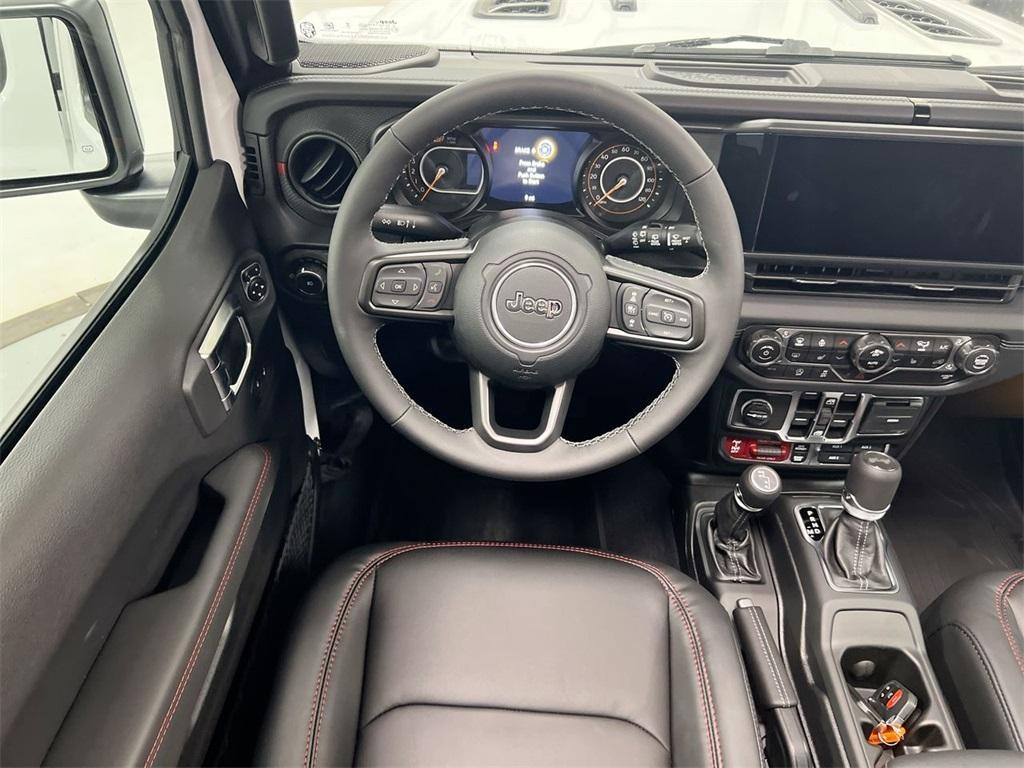 new 2025 Jeep Wrangler car, priced at $57,482