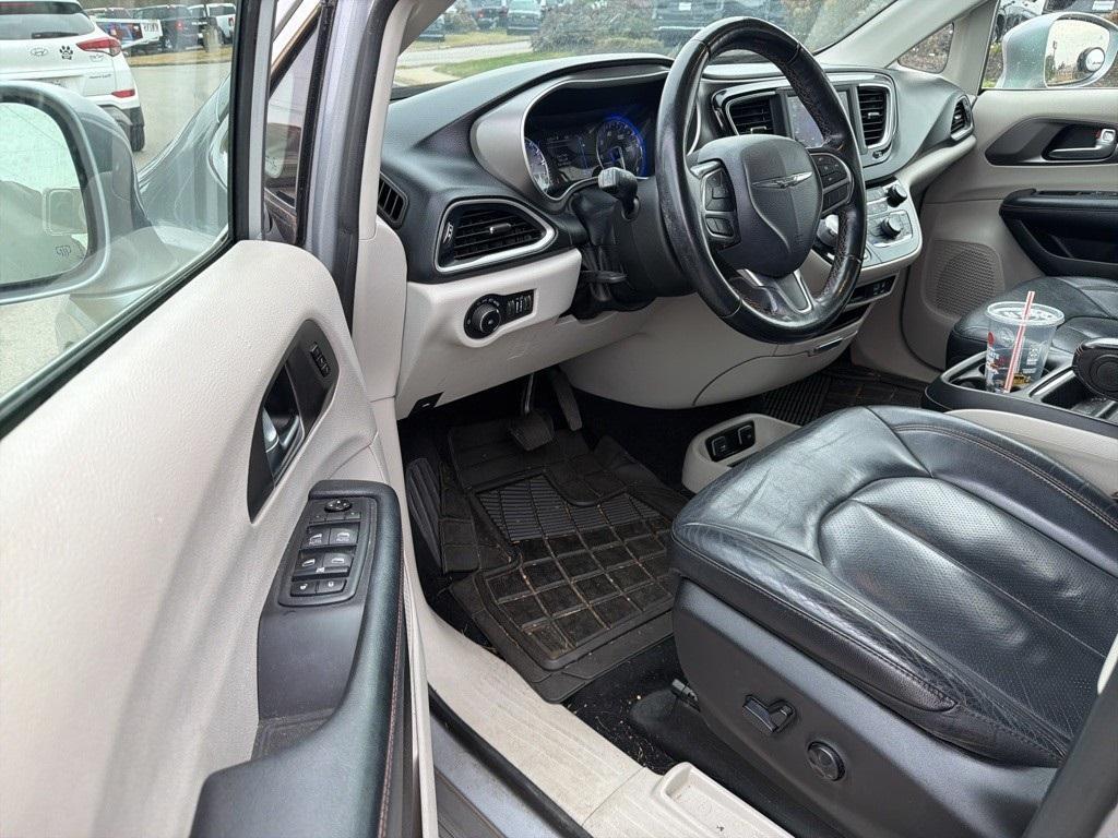 used 2020 Chrysler Pacifica car, priced at $15,987