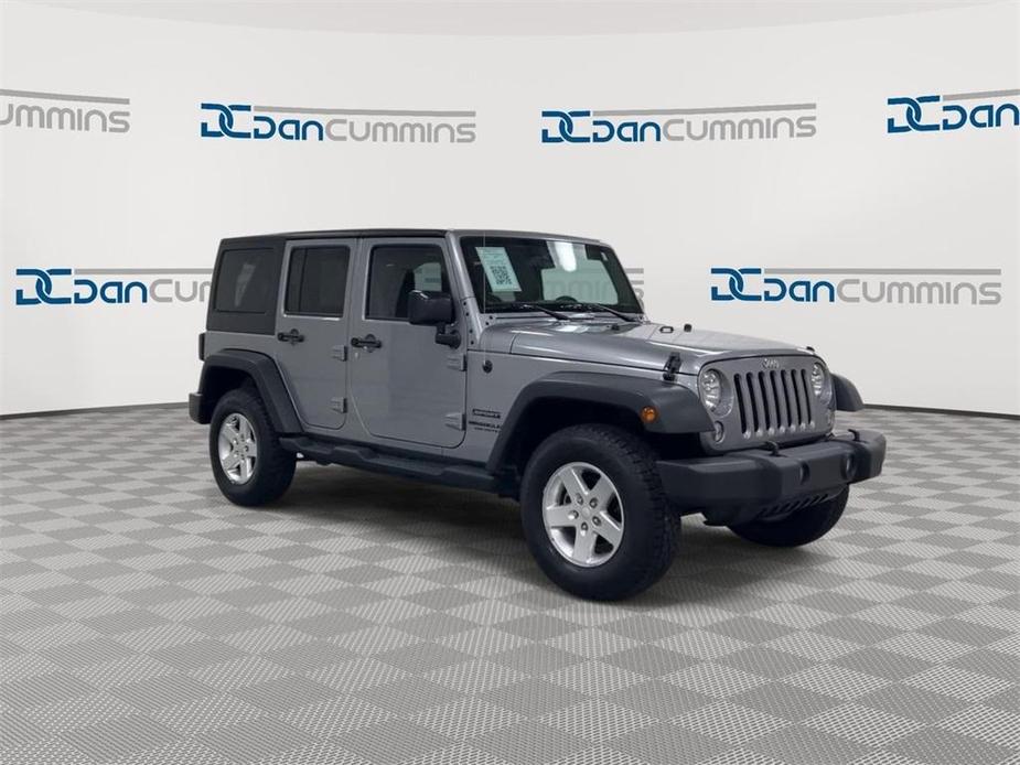 used 2015 Jeep Wrangler Unlimited car, priced at $25,987