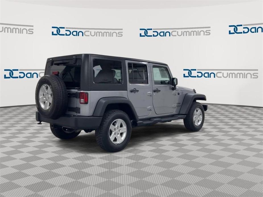 used 2015 Jeep Wrangler Unlimited car, priced at $25,987