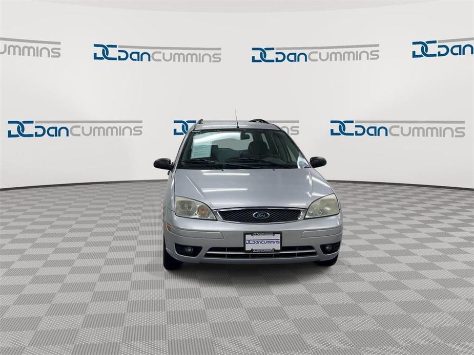 used 2005 Ford Focus car, priced at $2,900