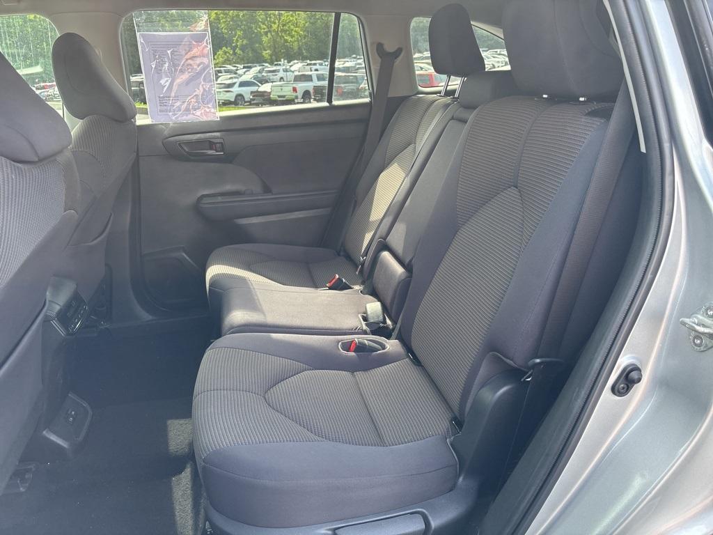 used 2022 Toyota Highlander car, priced at $29,987
