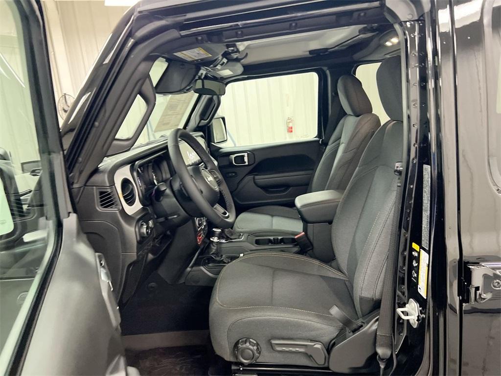 new 2026 Jeep Wrangler car, priced at $45,722
