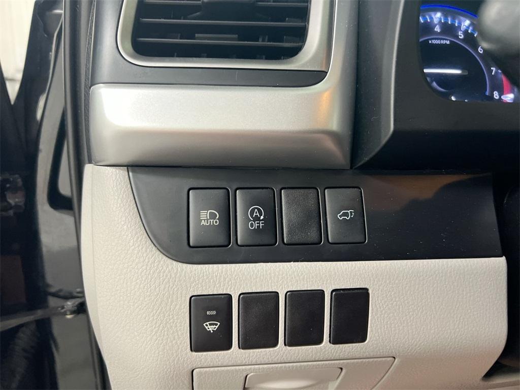 used 2019 Toyota Highlander car, priced at $25,987