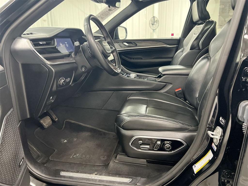 used 2023 Jeep Grand Cherokee car, priced at $36,987