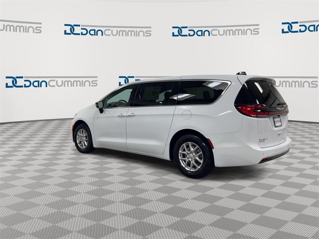 new 2026 Chrysler Pacifica car, priced at $44,660