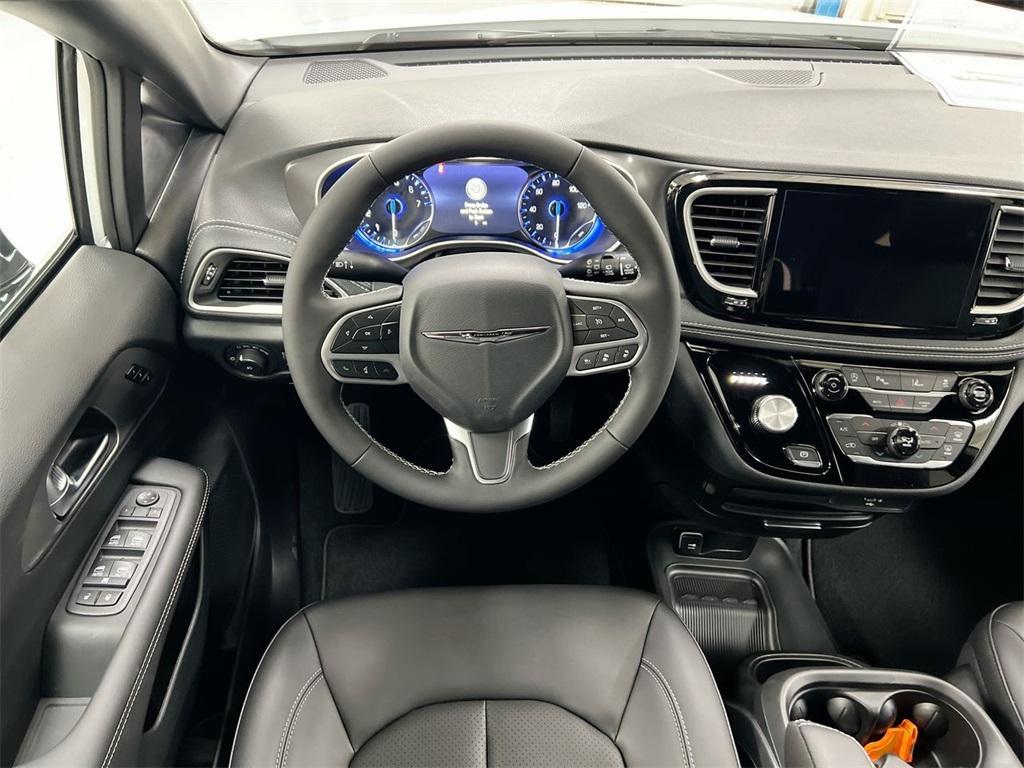 new 2026 Chrysler Pacifica car, priced at $44,660