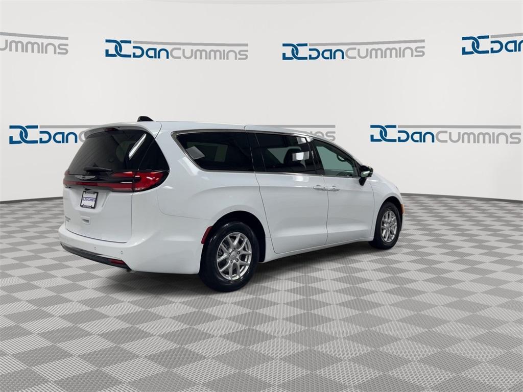 new 2026 Chrysler Pacifica car, priced at $44,660