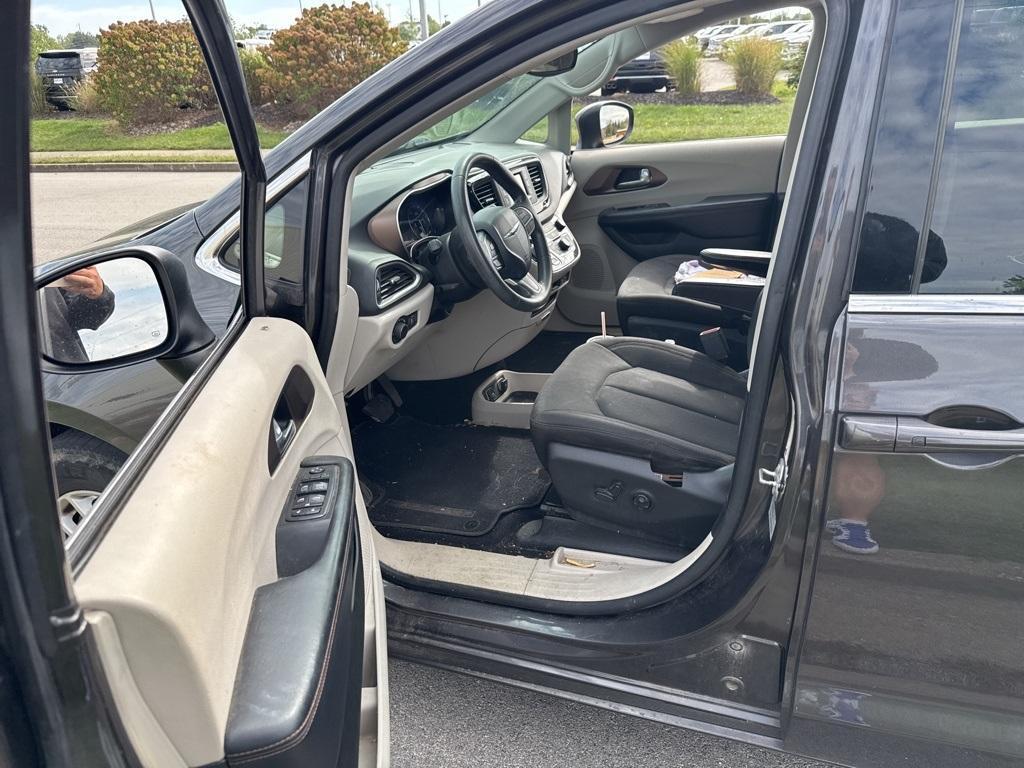 used 2017 Chrysler Pacifica car, priced at $6,900