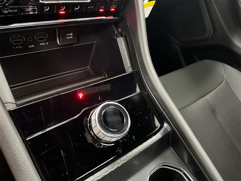 new 2025 Jeep Grand Cherokee car, priced at $37,342