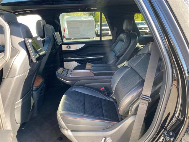 new 2025 Lincoln Navigator car, priced at $117,835